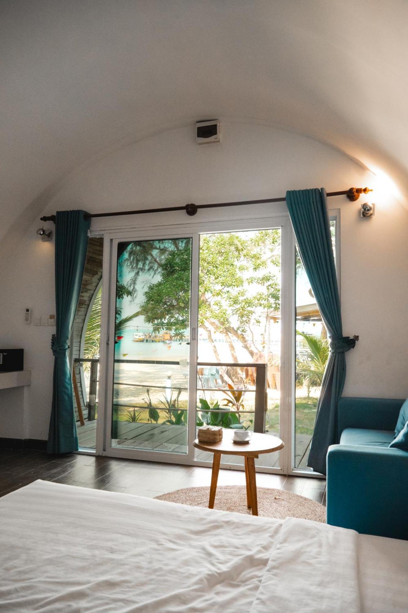 Tube Resort By Ehm Koh Rong Sanloem Exterior photo